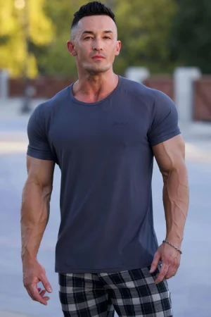 fitted_delt_tee_0.webp Youngla Shirts<422 Fitted Delt Tee