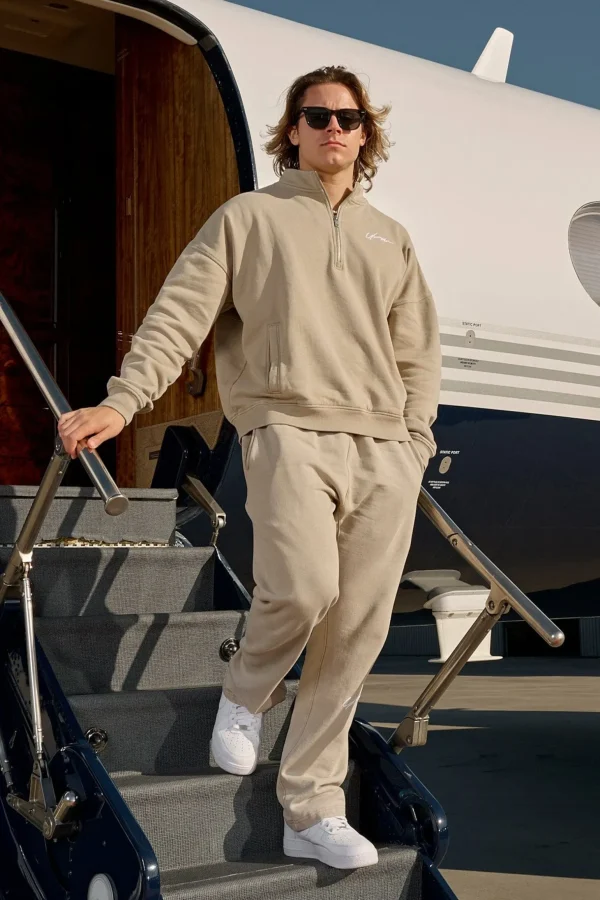 Youngla Outerwear<520-Sunday Quarter Zips