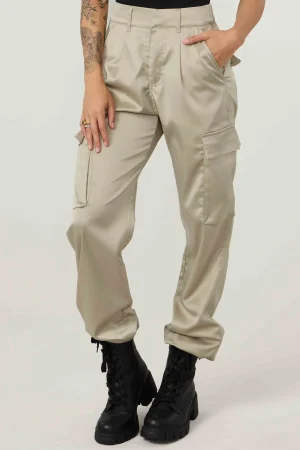 Youngla Joggers & Pants<W217 Gloria Satin Cargo