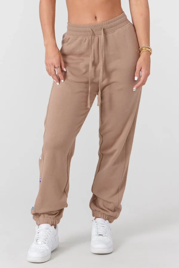 Youngla Joggers & Pants<W203 Winter Bloom Joggers