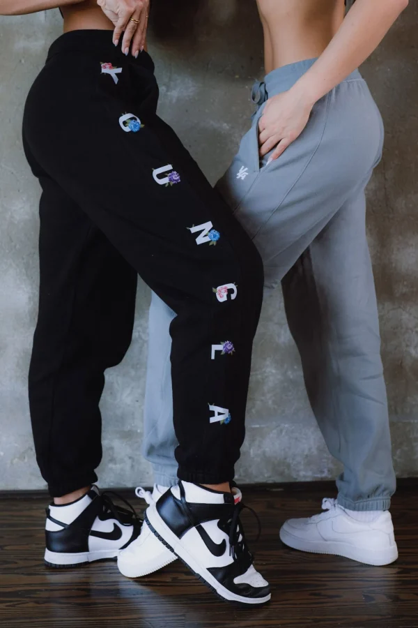 Youngla Joggers & Pants<W203 Winter Bloom Joggers