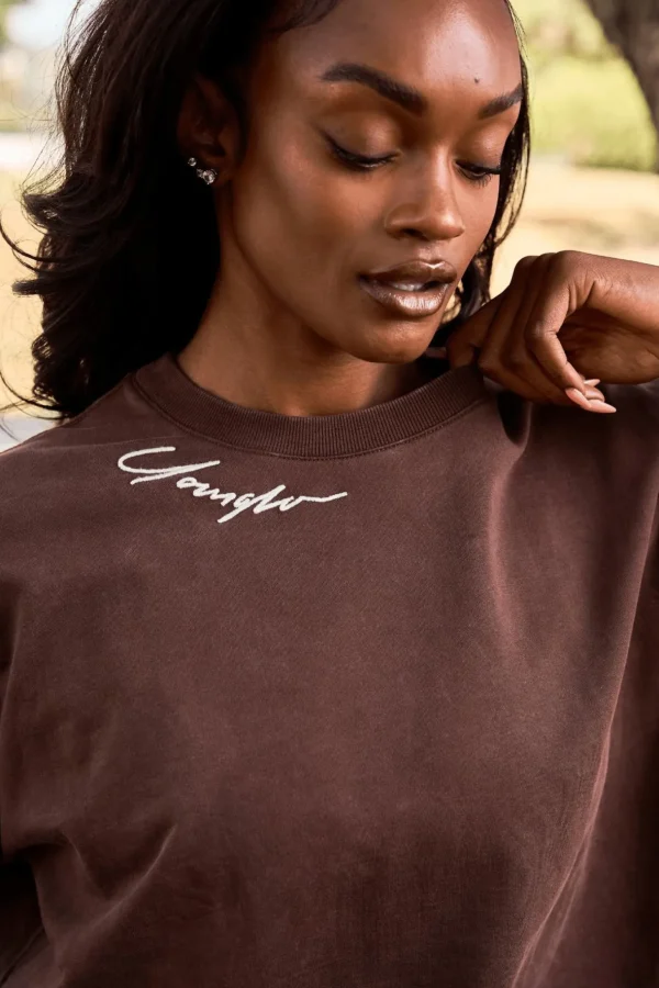 Youngla Tops<W432-Emblem Long Sleeve Tee